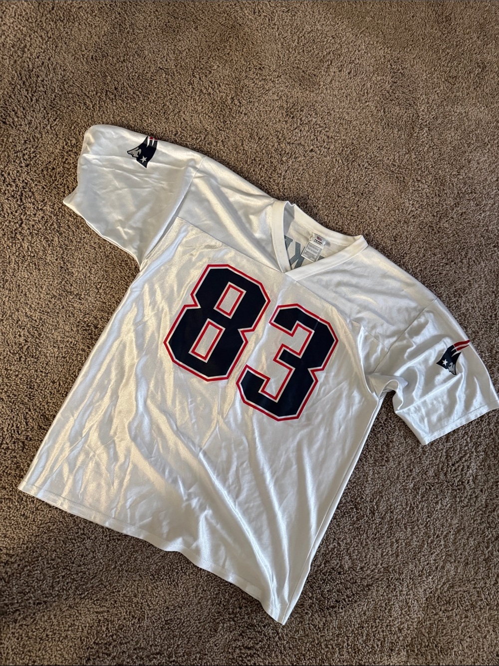 White #83 Men's Football Jersey Shirt - Team-Inspired Athletic Tee